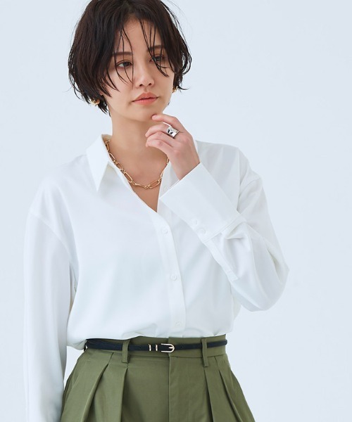 RASW（ラス）の「[RASW] サテンベーシックシャツ（シャツ/ブラウス・レディース・ベージュ/ネイビー/オフホワイト・L/M）」の2枚目の写真