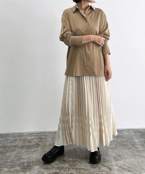 RASW（ラス）の「[RASW] サテンベーシックシャツ（シャツ/ブラウス・レディース・ベージュ/ネイビー/オフホワイト・L/M）」の4枚目の写真