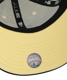 【美品】ニューエラ × ピッツバーグ パイレーツ キャップ サイドパッチ ニューエラ パイレーツ キャップ 59FIFTY メタリックロゴ サイド