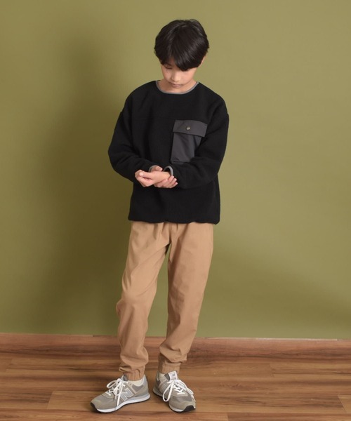 PEN FIELD（ペンフィールド）の「【大人向けサイズあり】【Penfield】【あったか】ボアフリース・ポケット付きプルオーバー（その他トップス・キッズ・ブラック/グリーン/ベージュ・150cm/160cm/140cm/170cm）」の4枚目の写真