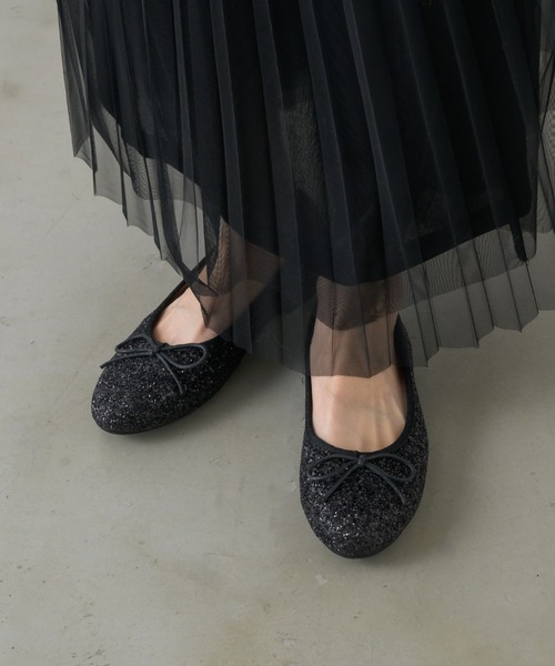 NEUNA(ヌナ)の「ラメバレエシューズ(バレエシューズ・レディース・ブラック/シルバー/シルバー系その他・SMALL/MEDIUM/LARGE)」の4枚目の写真
