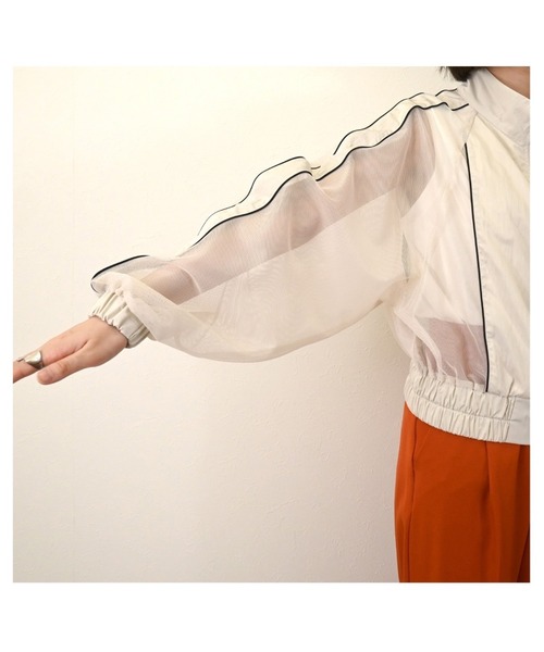 Miscere(ミスケーレ)の「☆ メッシュ 配色パイピング ブルゾン 31543A131(ブルゾン・レディース・ブラック/オフホワイト・FREE)」の9枚目の写真