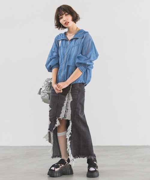 PAGEBOY（ページボーイ）の「シアーフードブルゾン（ブルゾン・レディース・オフホワイト/チャコールグレー/ブルー・FREE）」の12枚目の写真