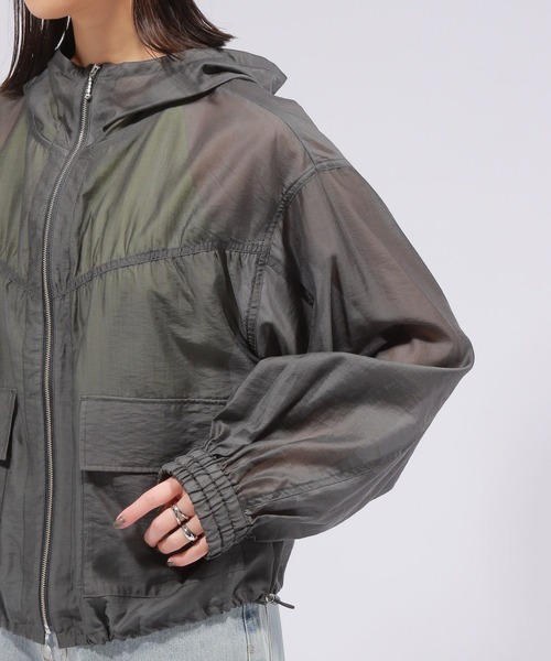 PAGEBOY（ページボーイ）の「シアーフードブルゾン（ブルゾン・レディース・オフホワイト/チャコールグレー/ブルー・FREE）」の6枚目の写真