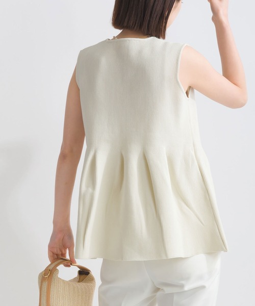 PICCIN（ピッチン）の「【WEB限定】ポリスポンジフロントフリルニットジレ（ベスト・レディース・オフホワイト/ネイビー・M/L）」の6枚目の写真