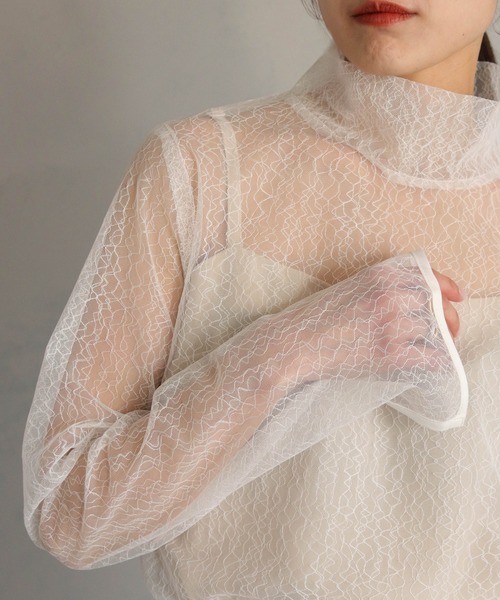 &g'aime(アンジェム)の「【&g’aime】<WEB限定>ライン刺繍シアートップス(シャツ/ブラウス・レディース・ブラック/ホワイト・FREE)」の7枚目の写真