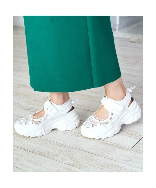 Realta（レアルタ）の「Realta(レアルタ)5cm厚底ソールレースアップメッシュスニーカーサンダル（サンダル・レディース・ブラック/ホワイト・M/L/LL/S）」の17枚目の写真