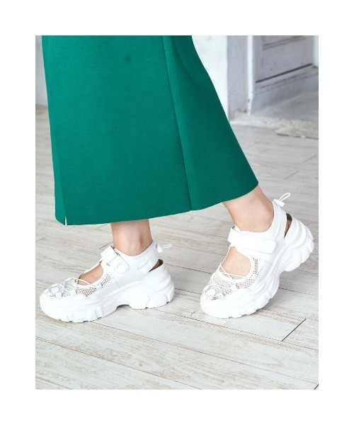 Realta（レアルタ）の「Realta(レアルタ)5cm厚底ソールレースアップメッシュスニーカーサンダル（サンダル・レディース・ブラック/ホワイト・M/L/LL/S）」の13枚目の写真