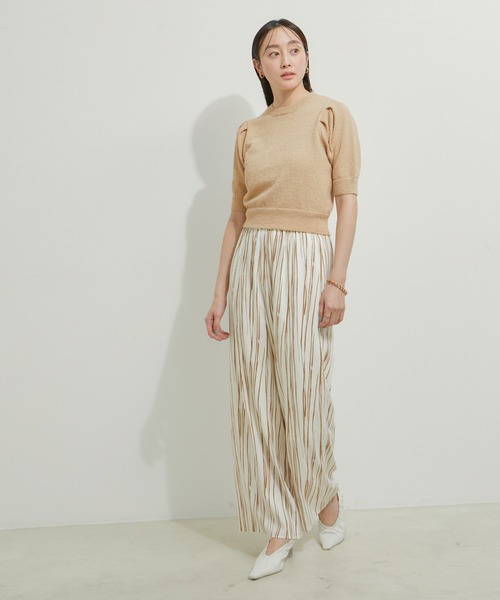 le cercle ADAM ET ROPE'（ルセルクルアダムエロペ）の「【セットアップ対応】ブークレハーフスリーブニットプルオーバー（ニット/セーター・レディース・ベージュ/ブラック/ブルー系その他5・FREE）」の7枚目の写真