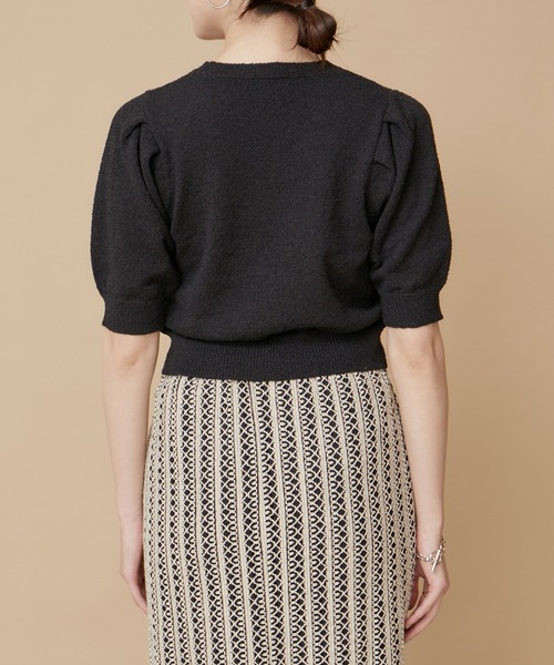 le cercle ADAM ET ROPE'（ルセルクルアダムエロペ）の「【セットアップ対応】ブークレハーフスリーブニットプルオーバー（ニット/セーター・レディース・ベージュ/ブラック/ブルー系その他5・FREE）」の12枚目の写真