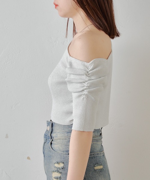 Chico(チコ)の「5分袖ワンショルラメニット(ニット/セーター・レディース・ホワイト/ブラック/ライトベージュ/ブルー・FREE)」の9枚目の写真