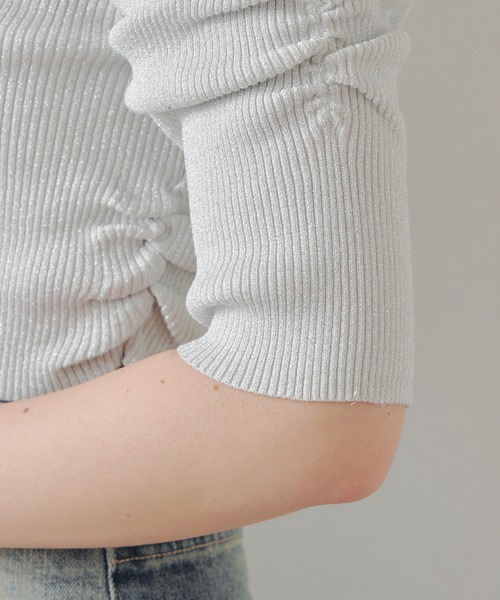 Chico(チコ)の「5分袖ワンショルラメニット(ニット/セーター・レディース・ホワイト/ブラック/ライトベージュ/ブルー・FREE)」の6枚目の写真