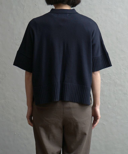 apartment department(アパートメントデパートメント)の「ドロップショルダー ニットシャツ(ポロシャツ・レディース・アイボリー/チャコール/ネイビー/ブラウン・M)」の19枚目の写真