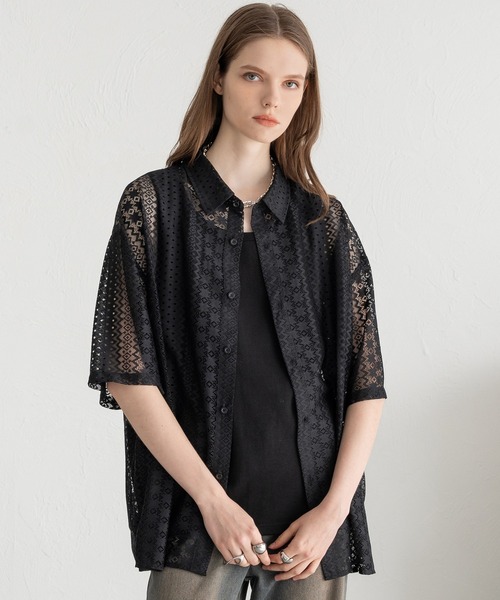 SELLE GLANT(セレグランテ)の「LACE SHEER REGULAR SHIRT/レースシアーレギュラーシャツ(シャツ/ブラウス・メンズ・ブラック/サックスブルー/オフホワイト・LARGE/SMALL/MEDIUM)」の2枚目の写真