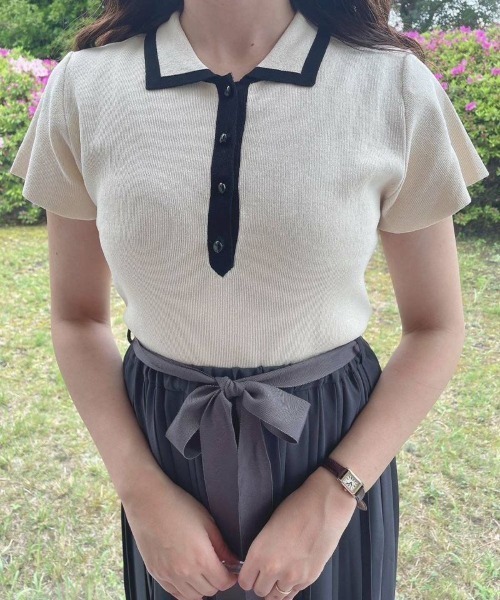 an another angelus（アンアナザーアンジェラス）の「配色ライン衿ニットポロ/ananotherangelus（ポロシャツ・レディース・ブラック/アイボリー/ライトピンク・FREE）」の9枚目の写真