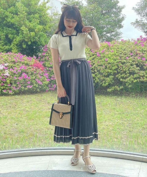 an another angelus（アンアナザーアンジェラス）の「配色ライン衿ニットポロ/ananotherangelus（ポロシャツ・レディース・ブラック/アイボリー/ライトピンク・FREE）」の8枚目の写真