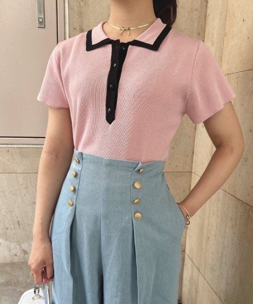 an another angelus（アンアナザーアンジェラス）の「配色ライン衿ニットポロ/ananotherangelus（ポロシャツ・レディース・ブラック/アイボリー/ライトピンク・FREE）」の6枚目の写真