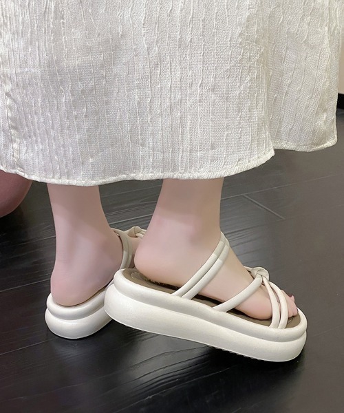 Miniministore（ミニミニストア）の「厚底サンダル ミュールサンダル 美脚夏靴（サンダル・レディース・ブラック/オフホワイト・22.5cm/23.0cm/23.5cm/24.0cm/24.5cm/25.0cm）」の14枚目の写真