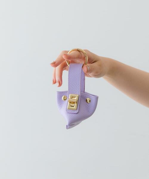 RODE SKO（ロデスコ）の「Hashibami　トライアングルキーチャーム（キーケース/キーアクセサリー・レディース・シルバー/アイボリー/ライトカーキ/ラベンダー/オレンジ系その他/ブラック・ONE）」の5枚目の写真