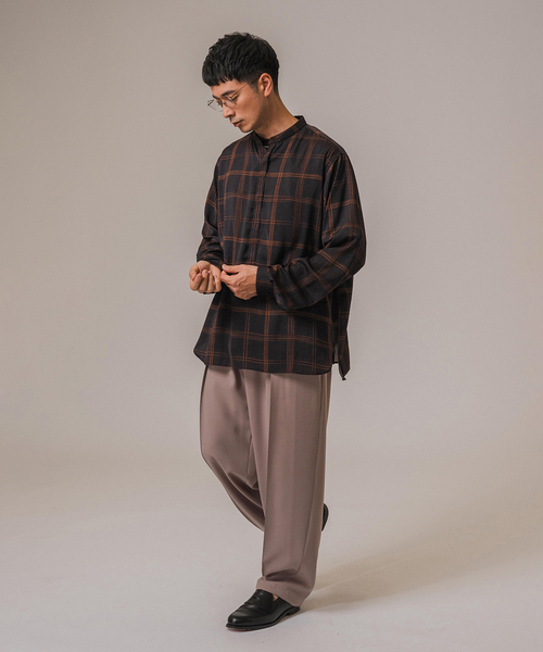 EDIFICE（エディフィス）の「DEVEAUX(デボー) パターン バンドカラープルオーバーシャツ（シャツ/ブラウス・メンズ・ブルー/ブラック/チャコールグレー・MEDIUM/SMALL/LARGE）」の21枚目の写真