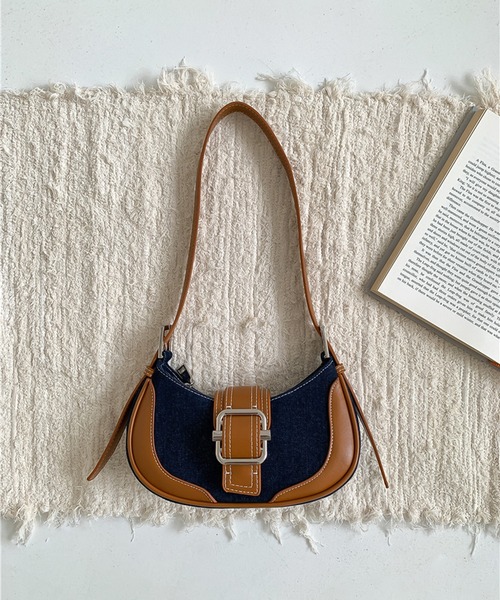 LAFFMO（ラフモ）の「ショルダーバッグ（ショルダーバッグ・レディース・ブラック/ブルー/アイボリー/ネイビー/ブラウン/シルバー・F）」の20枚目の写真