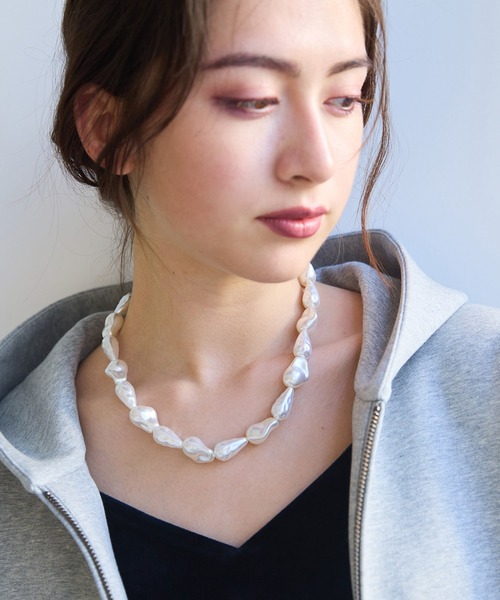 バロックパール風ネックレス（ネックレス）｜Audie a Muses（オーディアミューズ）