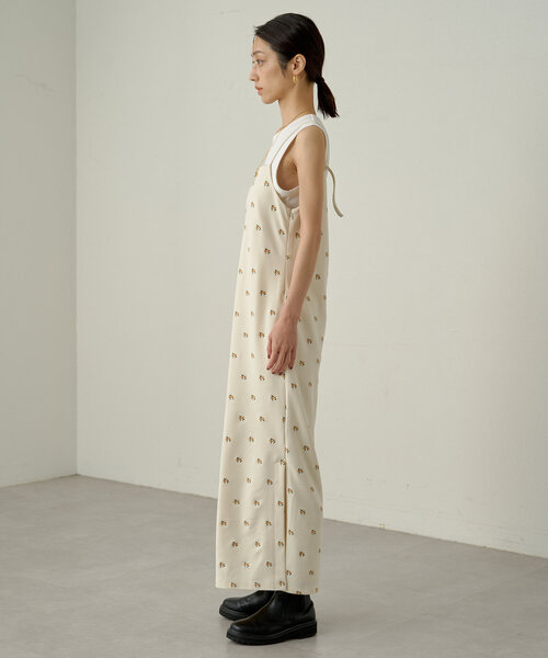 LOUNGEDRESS（ラウンジドレス）の「フラワー刺繍キャミワンピース（ワンピース・レディース・ブラック/オフホワイト・FREE）」の18枚目の写真