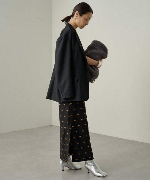 LOUNGEDRESS（ラウンジドレス）の「フラワー刺繍キャミワンピース（ワンピース・レディース・ブラック/オフホワイト・FREE）」の7枚目の写真