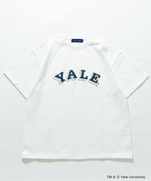 URBAN RESEARCH Sonny Label(アーバンリサーチサニーレーベル)の「YALEカレッジエンブロイダリーTシャツ(Tシャツ/カットソー・メンズ・オフホワイト/ネイビー・LARGE/MEDIUM)」の1枚目の写真