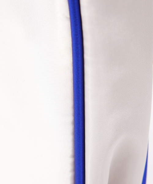 ABAHOUSE（アバハウス）の「【cheek/ チーク】square sholder/スクエア ショルダーバッグ /ユニセックス（ショルダーバッグ・メンズ・ホワイト/ブラック・フリー）」の3枚目の写真