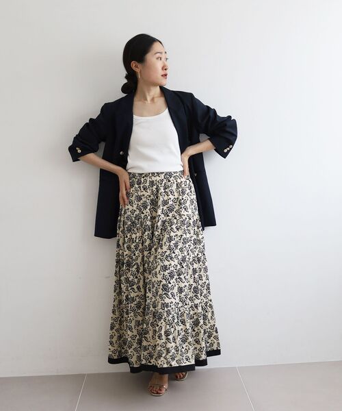 le.coeur blanc（ルクールブラン）の「Fanaka ビンテージモチーフプリントスカート（スカート・レディース・ベージュ系その他2/ブラック系その他・38）」の4枚目の写真