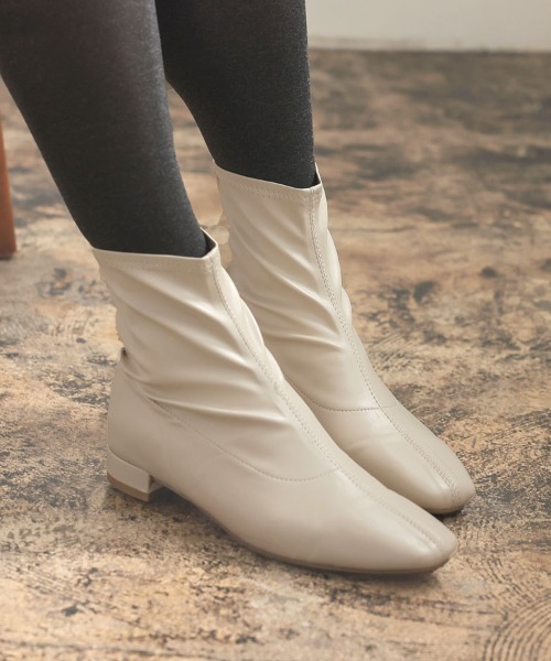 DONOBAN（ドノバン）の「スクエアトゥローブーツ（ブーツ・レディース・アイボリー/ブラック/ブラウン・M/S/LL/L）」の2枚目の写真