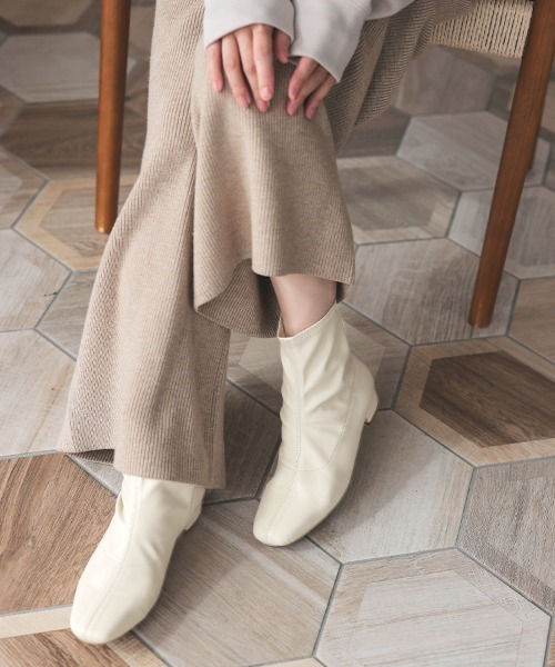 DONOBAN（ドノバン）の「スクエアトゥローブーツ（ブーツ・レディース・アイボリー/ブラック/ブラウン・M/S/LL/L）」の9枚目の写真