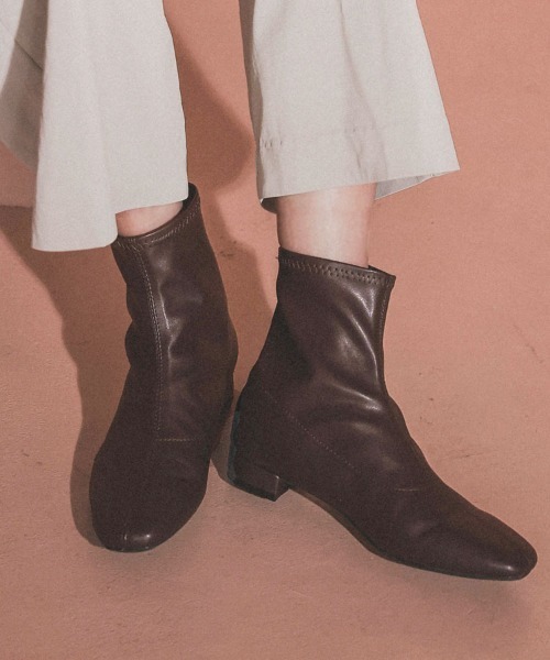 DONOBAN（ドノバン）の「スクエアトゥローブーツ（ブーツ・レディース・アイボリー/ブラック/ブラウン・M/S/LL/L）」の17枚目の写真