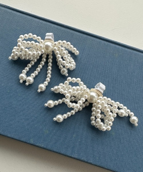 apres jour mignon(アプレジュールミニョン)の「【apresjour mignon×ARIAZ】リボンシューズチャーム(シューズアクセサリー・レディース・アイボリー・ONESIZE)」の3枚目の写真