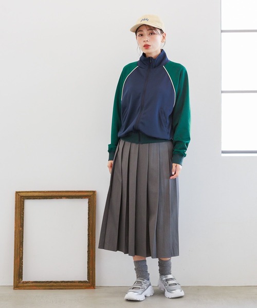 LAKOLE（ラコレ）の「プリーツミディスカート / 149571（スカート・レディース・ブラウン/グレー/ブラック・SMALL/MEDIUM）」の13枚目の写真