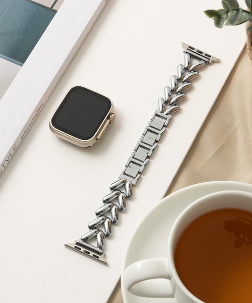 emonique(エモニーク)の「スマートウォッチバンド Apple Watch バンド 合金【38/40/41/42/44/45/49mm対応】(デジタル腕時計・レディース・ブラック/シルバー/ゴールド/ピンクゴールド・38/42)」の3枚目の写真