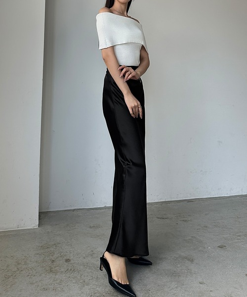 Louere（ルエレ）の「ハイウエストサテンバイヤスナロースカート（スカート・レディース・ホワイト/ブラック/グレー・SMALL/MEDIUM/LARGE/X-LARGE）」の11枚目の写真
