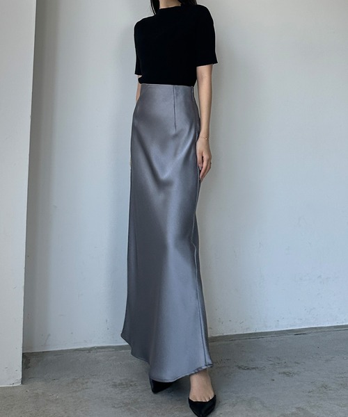 Louere（ルエレ）の「ハイウエストサテンバイヤスナロースカート（スカート・レディース・ホワイト/ブラック/グレー・SMALL/MEDIUM/LARGE/X-LARGE）」の14枚目の写真