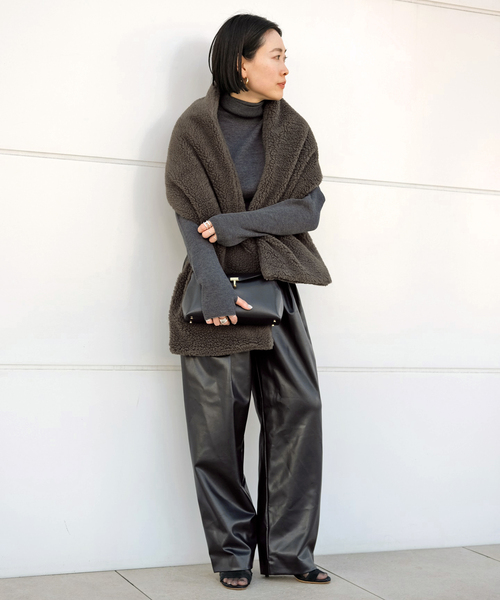 AP STUDIO（エーピーストゥディオ）の「レザーライクイージーパンツ（スラックス・レディース・ブラウン/ブラック・36/38）」の10枚目の写真