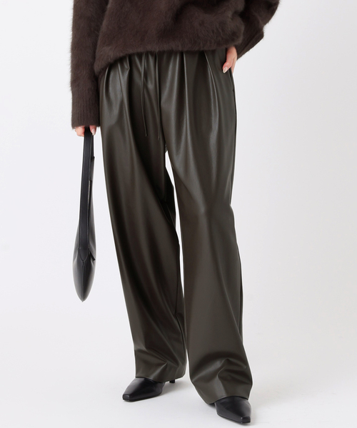 AP STUDIO（エーピーストゥディオ）の「レザーライクイージーパンツ（スラックス・レディース・ブラウン/ブラック・36/38）」の13枚目の写真