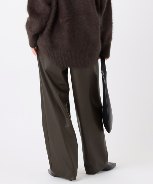 AP STUDIO（エーピーストゥディオ）の「レザーライクイージーパンツ（スラックス・レディース・ブラウン/ブラック・36/38）」の15枚目の写真