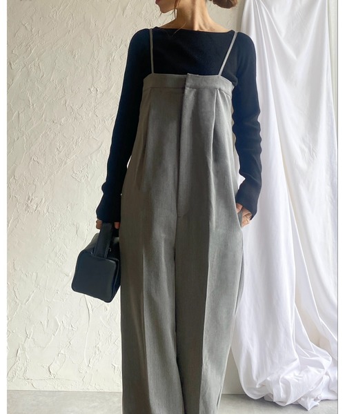 She's Closet(シーズクローゼット)の「フロントジップハイウエストタック入りオールインワンワイドパンツサロペット(サロペット/オーバーオール・レディース・ブラック/グレー/チャコールグレー/アイボリー/グレイッシュベージュ・FREE)」の9枚目の写真