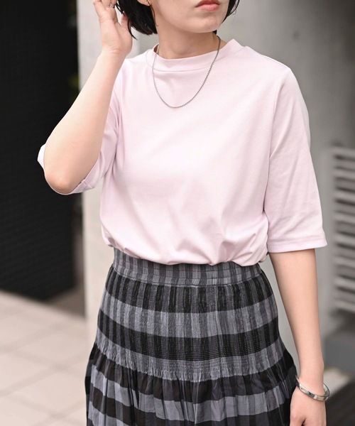 &HALF(アンドハーフ)の「接触冷感クルーネック半袖カットソー(Tシャツ・日本製)(Tシャツ/カットソー・レディース・ブルー/オフホワイト/ネイビー/ベージュ/ブラック/ピンク・M/LL/L)」の6枚目の写真