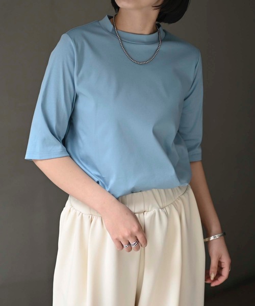 &HALF(アンドハーフ)の「接触冷感クルーネック半袖カットソー(Tシャツ・日本製)(Tシャツ/カットソー・レディース・ブルー/オフホワイト/ネイビー/ベージュ/ブラック/ピンク・M/LL/L)」の5枚目の写真
