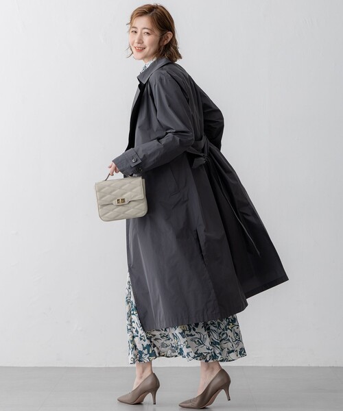23区(ニジュウサンク)の「【VERY3月号掲載/撥水加工/洗える】LIMONTA ハイカウントメモリータフタ コート(その他アウター・レディース・ネイビー系/グレー系/ブラウン系・38)」の16枚目の写真