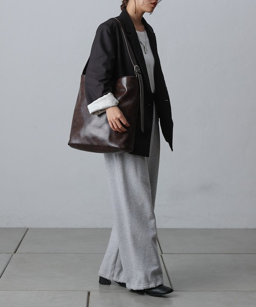 COLONY 2139（コロニートゥーワンスリーナイン）の「ヴィンテージ合皮ワンショルダーバッグ（ショルダーバッグ・レディース・ブラウン/アイボリー/ブラック・FREE）」の16枚目の写真