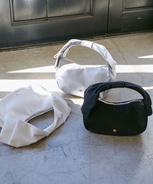 VIS（ビス）の「ビッグリボンハンドルバッグ（ハンドバッグ・レディース・オフホワイト/ブラック/シルバー・FREE）」の21枚目の写真
