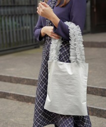 Prima Scherrer（プリマシェレル）の「チュールフリルハンドル トート バッグ Prima Scherrer plus（トートバッグ）」