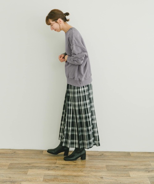 ITEMS URBANRESEARCH（アイテムズ アーバンリサーチ）の「ピグメントスウェット（スウェット・レディース・グリーン/グレー/ブラック・FREE）」の13枚目の写真